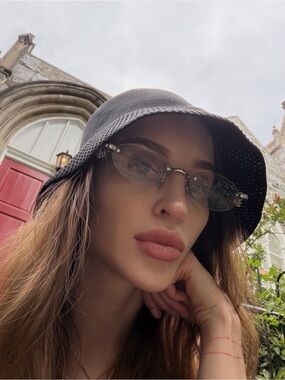 Meet your Posher, Antonina